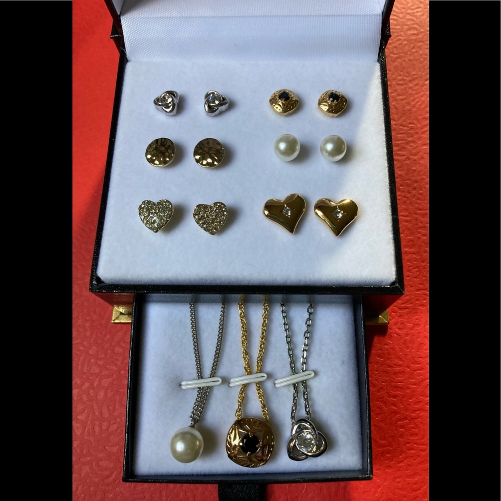 New, Boxed Sophia Necklaces & Earrings Gift Set